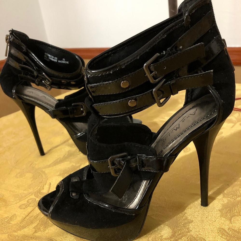 HIGH HEELS